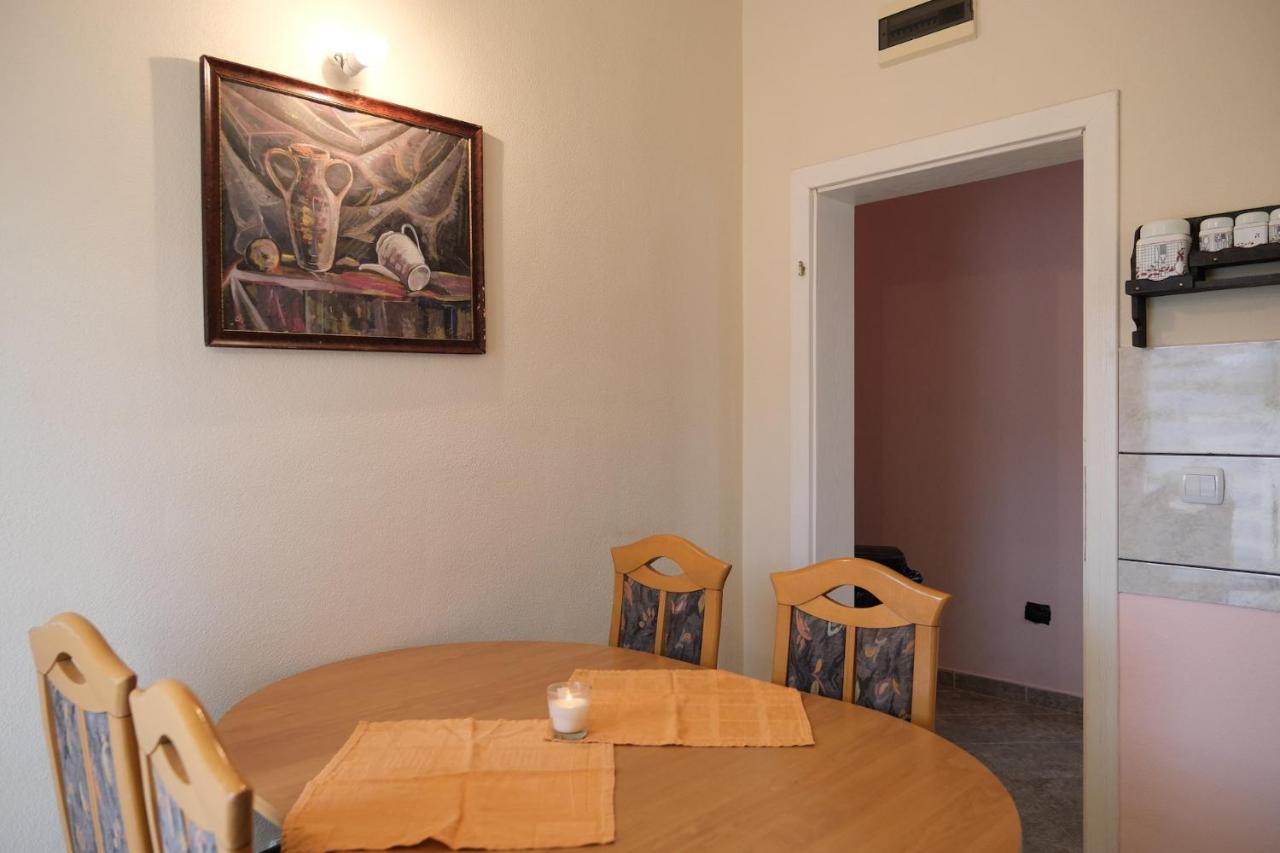 Apartments Jasmina ウトイェハ エクステリア 写真