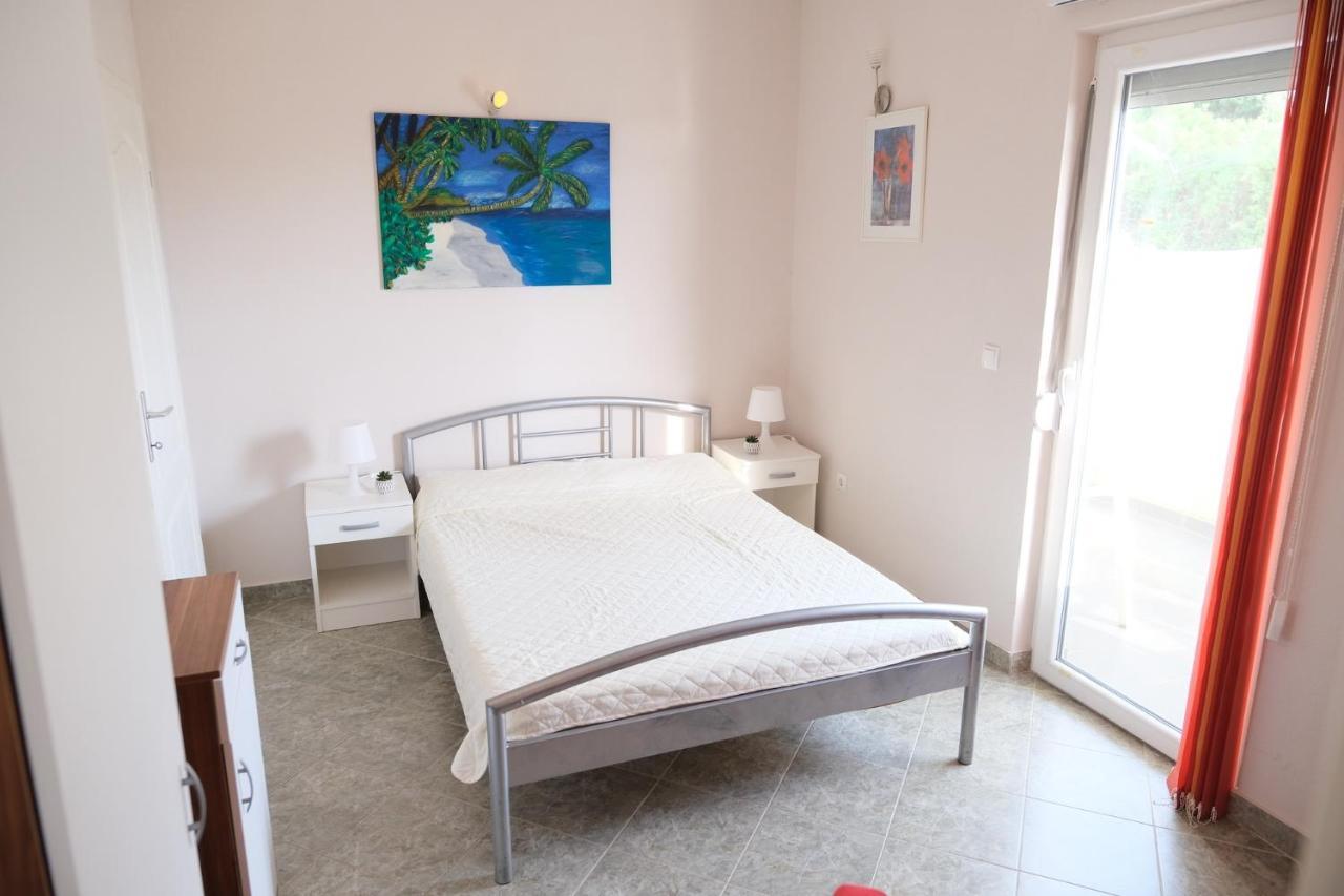 Apartments Jasmina ウトイェハ エクステリア 写真