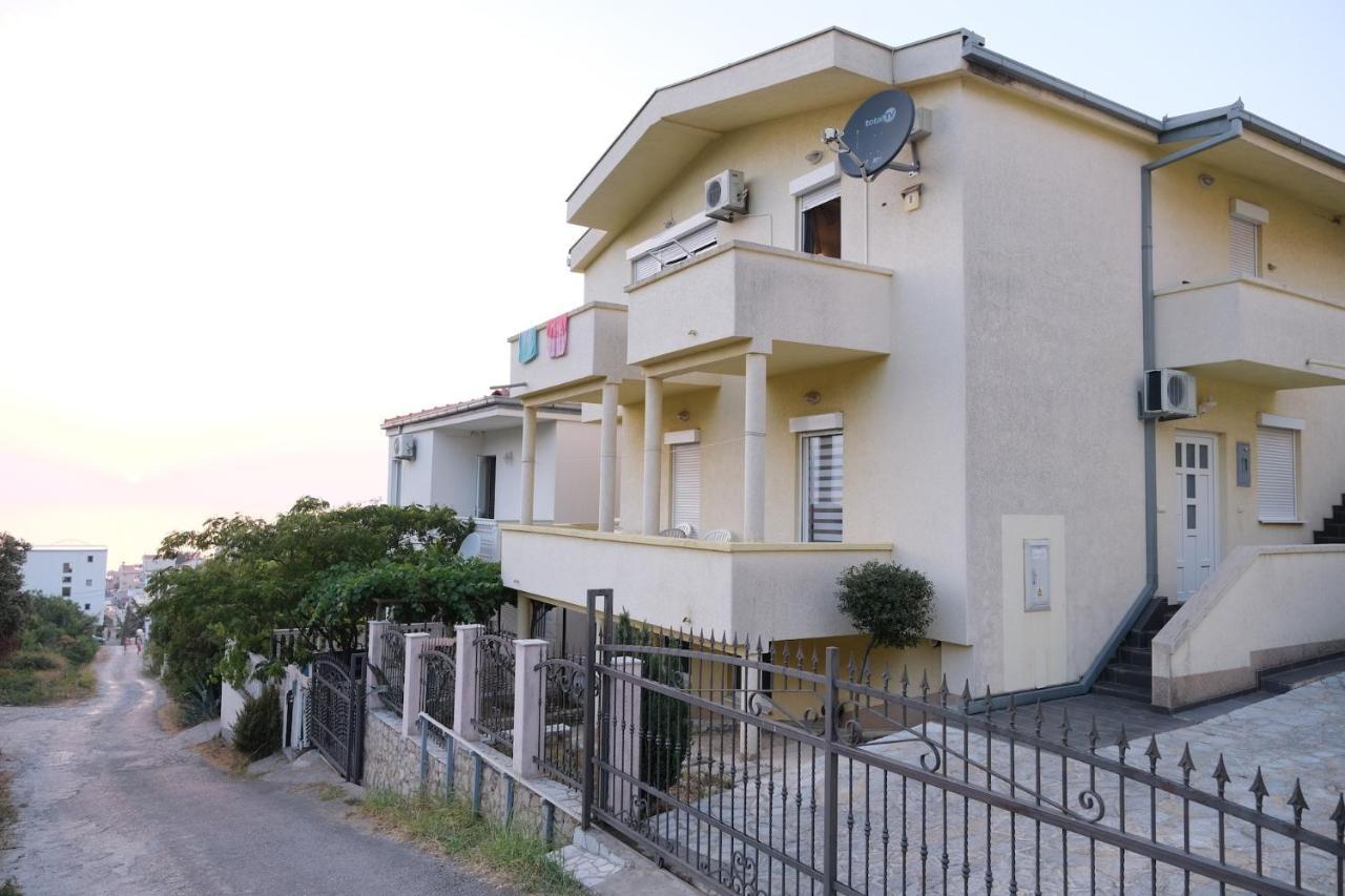 Apartments Jasmina ウトイェハ エクステリア 写真