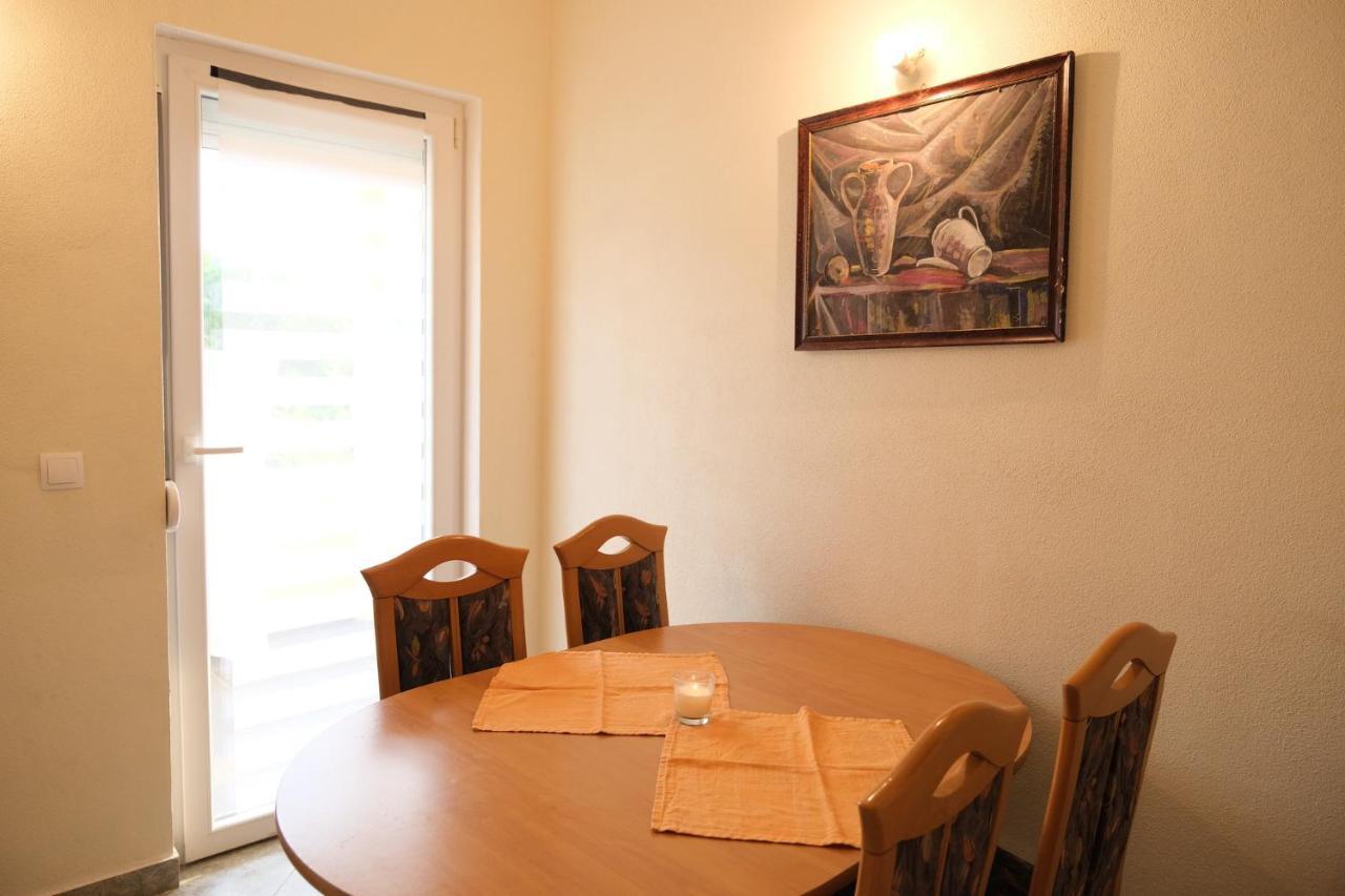Apartments Jasmina ウトイェハ エクステリア 写真