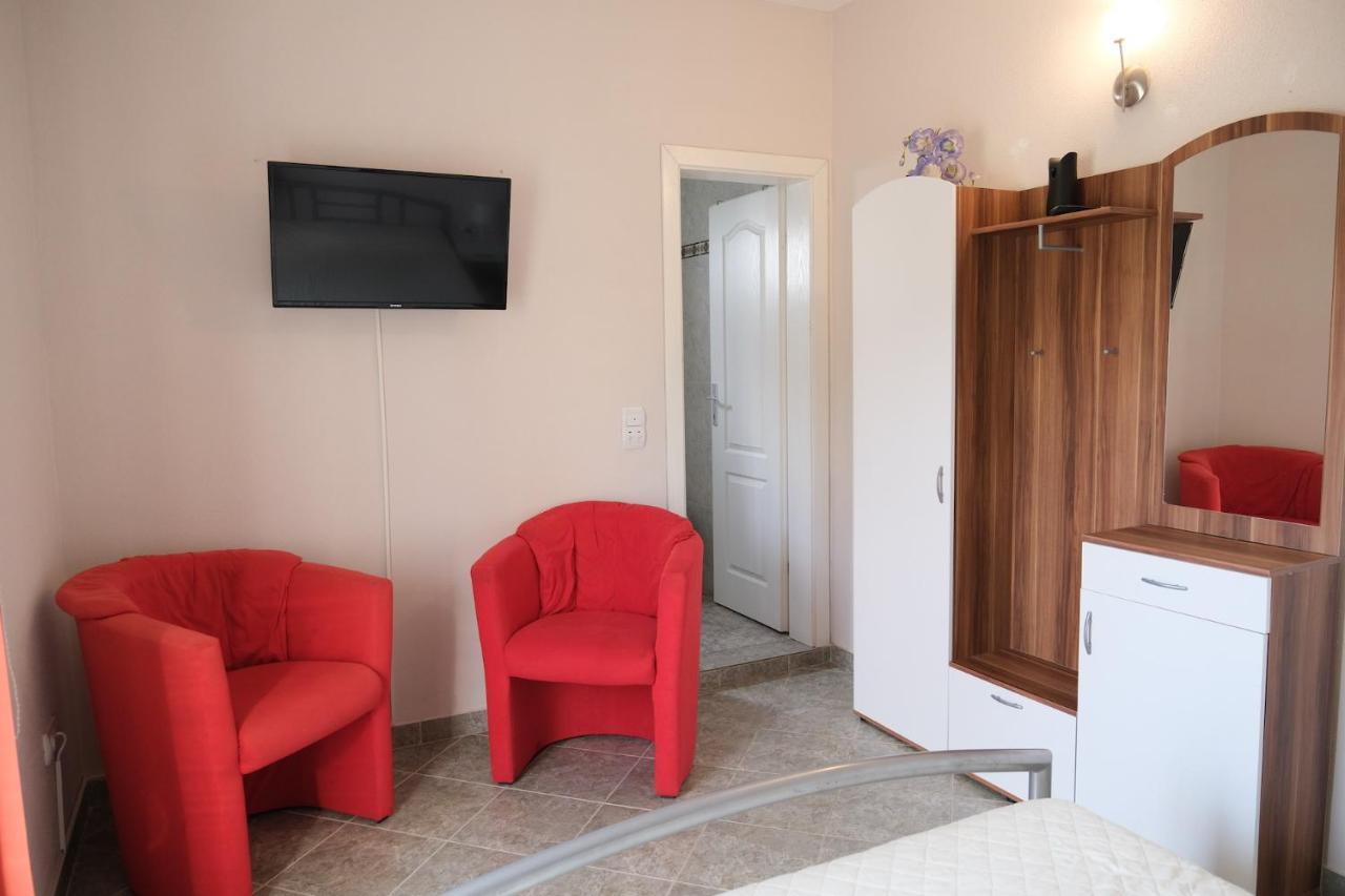 Apartments Jasmina ウトイェハ エクステリア 写真