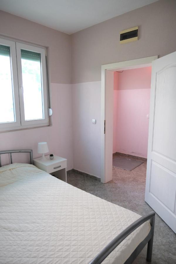 Apartments Jasmina ウトイェハ エクステリア 写真