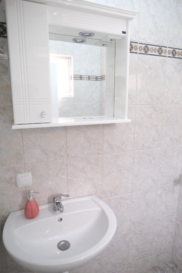 Apartments Jasmina ウトイェハ エクステリア 写真